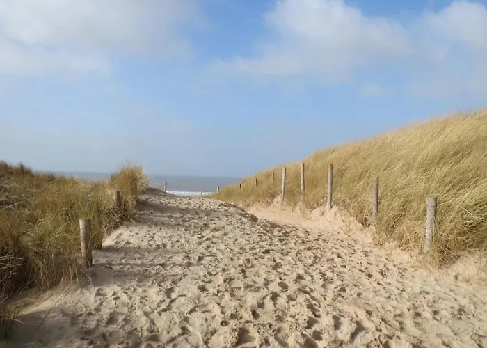 Semesterbostad Knusse Vakantiewoning In Camperduin *